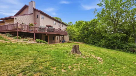1763 St. Catherine Bellevue IA 52031