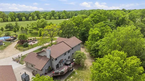1763 St. Catherine Bellevue IA 52031