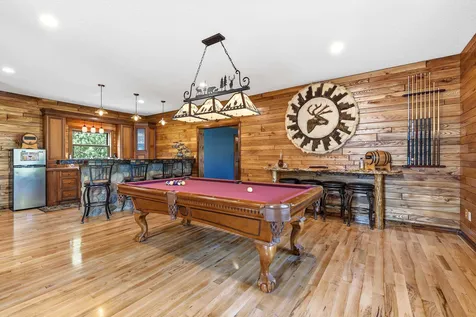 1763 St. Catherine Bellevue IA 52031