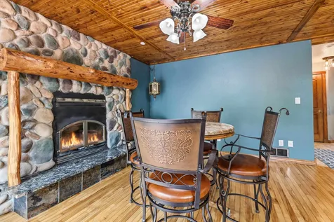1763 St. Catherine Bellevue IA 52031