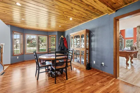 1763 St. Catherine Bellevue IA 52031
