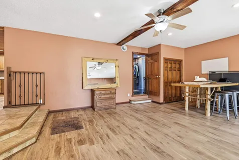 1763 St. Catherine Bellevue IA 52031