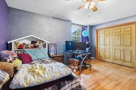 1763 St. Catherine Bellevue IA 52031