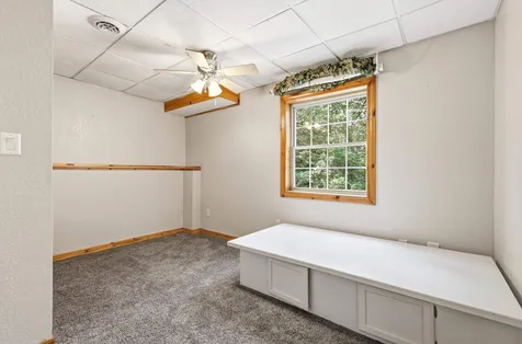 1763 St. Catherine Bellevue IA 52031