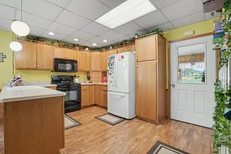 207 E Jackson Edgewood IA 52042