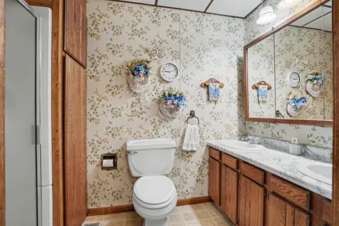 207 E Jackson Edgewood IA 52042