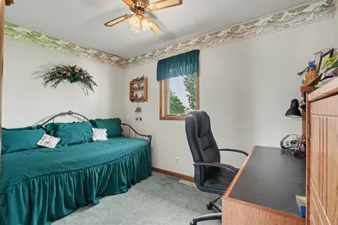 207 E Jackson Edgewood IA 52042
