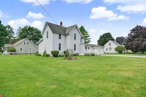 207 E Jackson Edgewood IA 52042