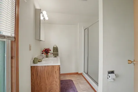 207 E Jackson Edgewood IA 52042