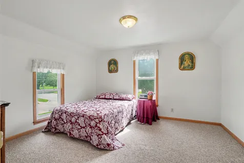 207 E Jackson Edgewood IA 52042