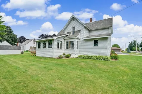 207 E Jackson Edgewood IA 52042