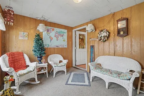 207 E Jackson Edgewood IA 52042