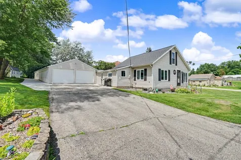 403 5th Delhi IA 52223