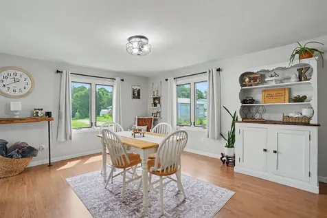 403 5th Delhi IA 52223