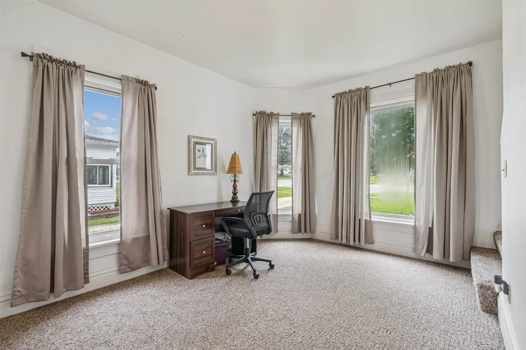 708 N Franklin Manchester IA 52057