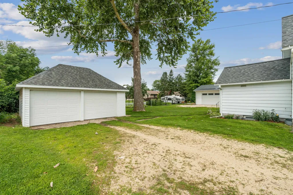 708 N Franklin Manchester IA 52057