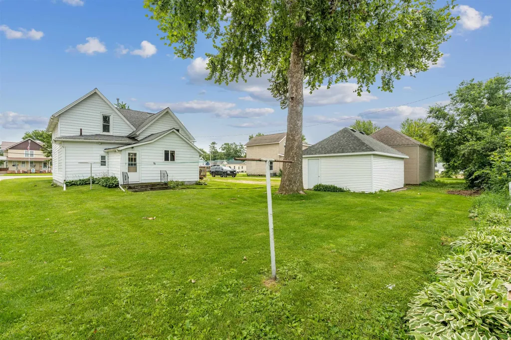 708 N Franklin Manchester IA 52057