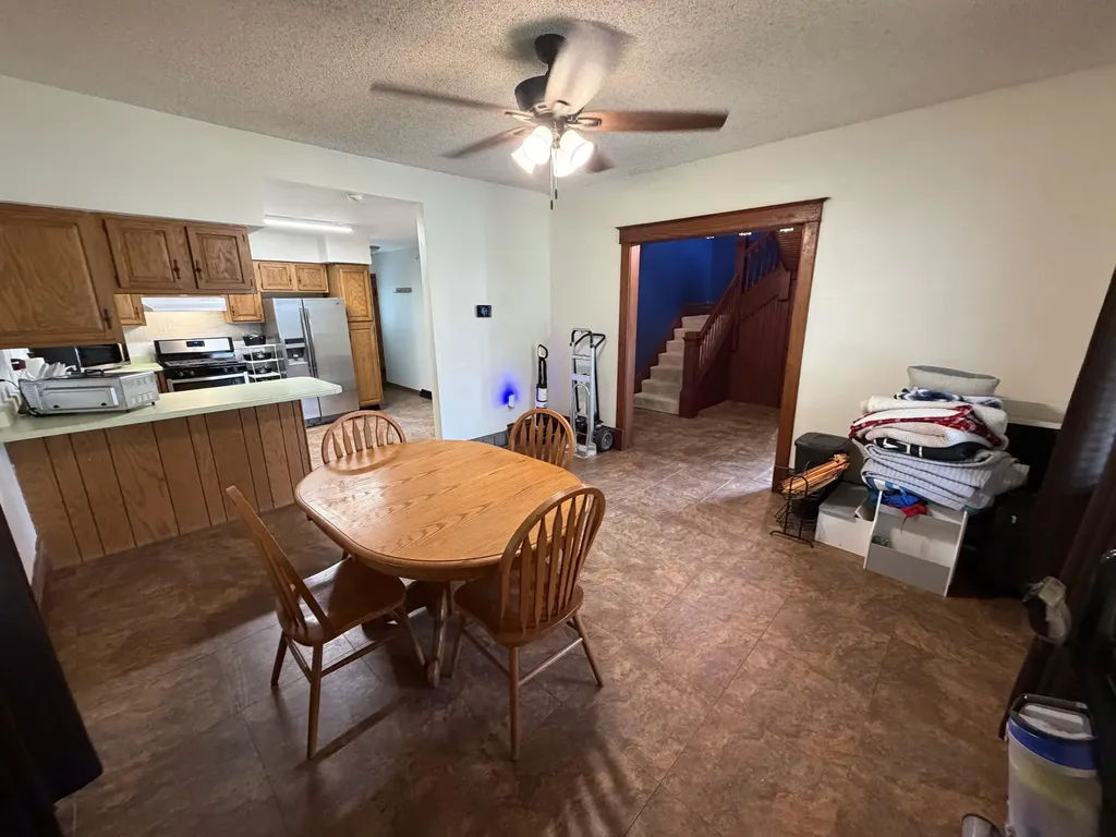 1090 Glen Oak Dubuque IA 52001