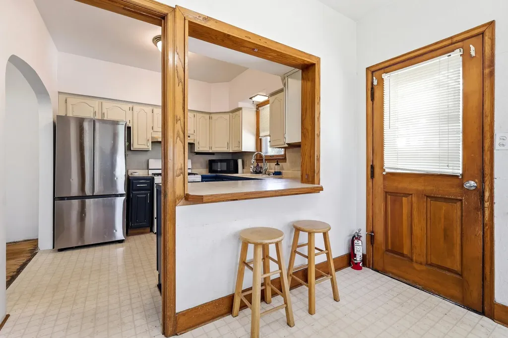 1770 Wood Dubuque IA 52001