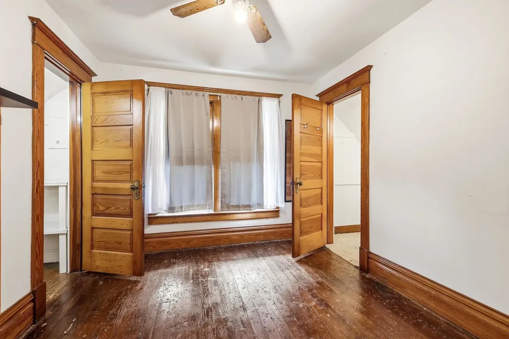 1770 Wood Dubuque IA 52001