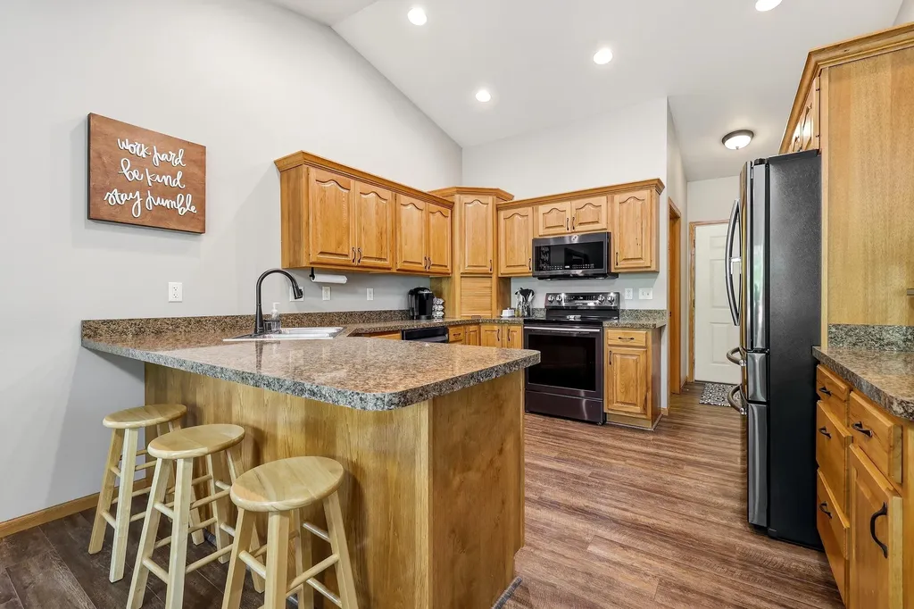 2357 Antler Ridge Dubuque IA 52002