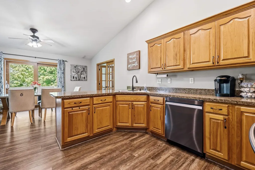 2357 Antler Ridge Dubuque IA 52002
