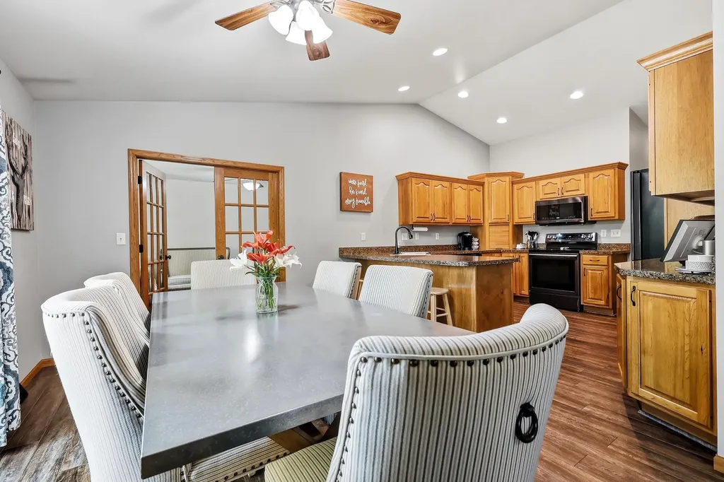 2357 Antler Ridge Dubuque IA 52002