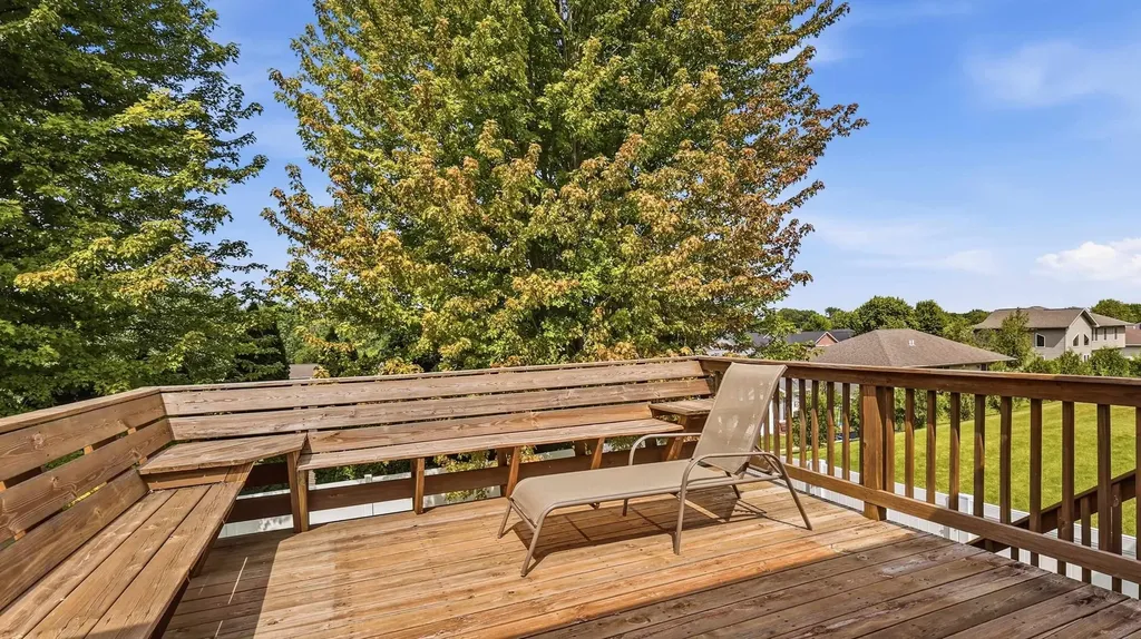 2357 Antler Ridge Dubuque IA 52002