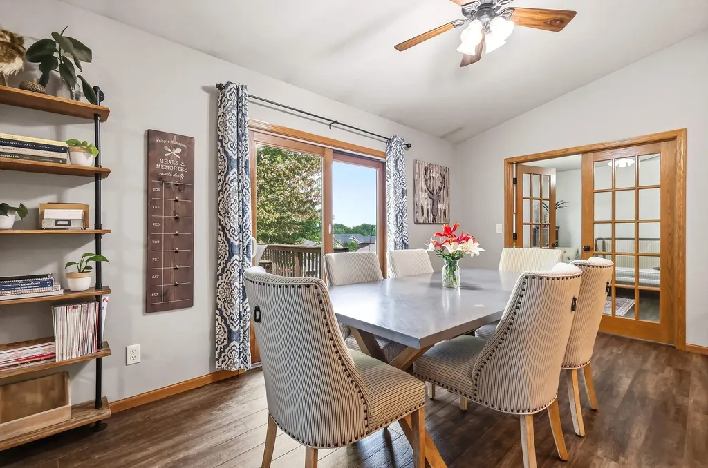2357 Antler Ridge Dubuque IA 52002