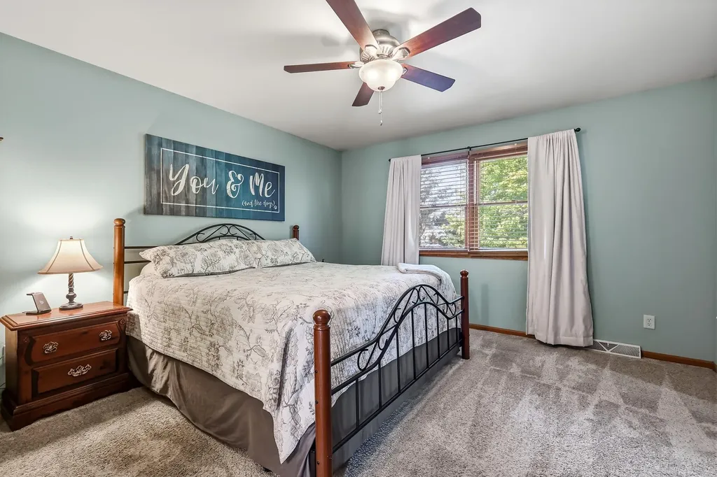 2357 Antler Ridge Dubuque IA 52002