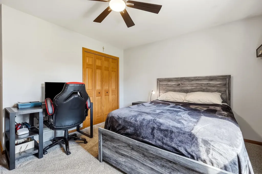 2357 Antler Ridge Dubuque IA 52002