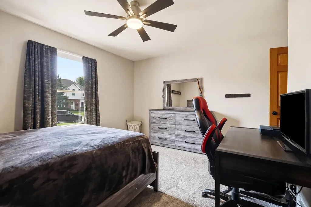 2357 Antler Ridge Dubuque IA 52002