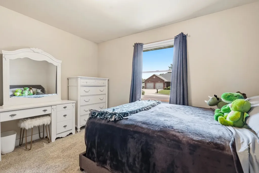 2357 Antler Ridge Dubuque IA 52002