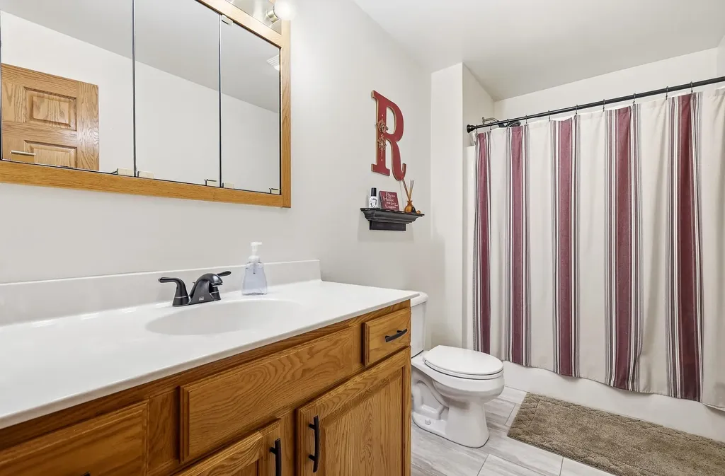 2357 Antler Ridge Dubuque IA 52002