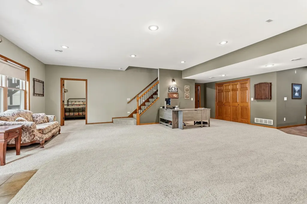 2357 Antler Ridge Dubuque IA 52002