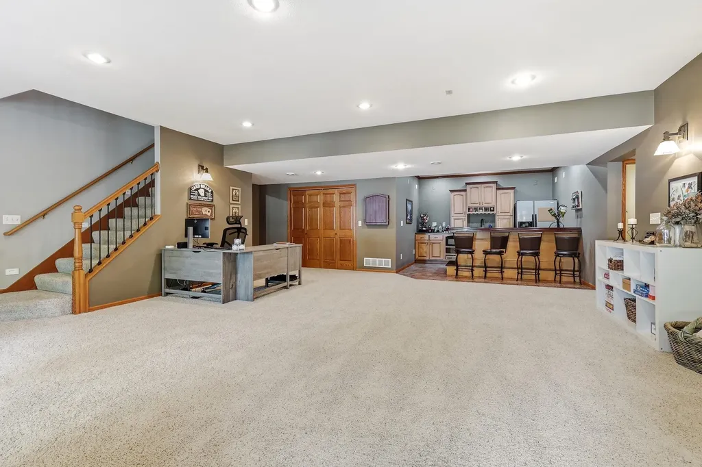 2357 Antler Ridge Dubuque IA 52002