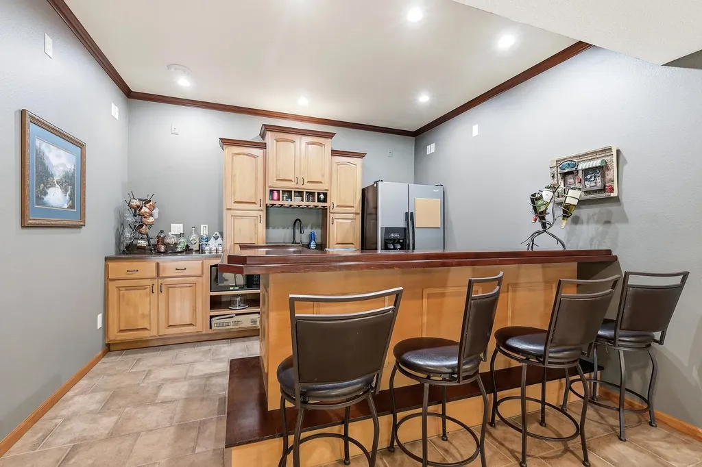 2357 Antler Ridge Dubuque IA 52002