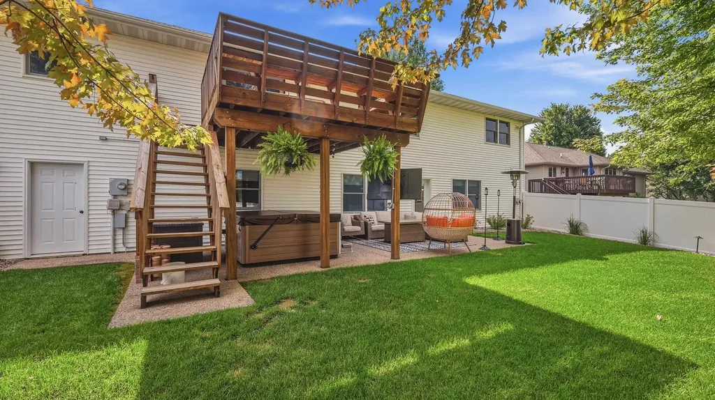 2357 Antler Ridge Dubuque IA 52002