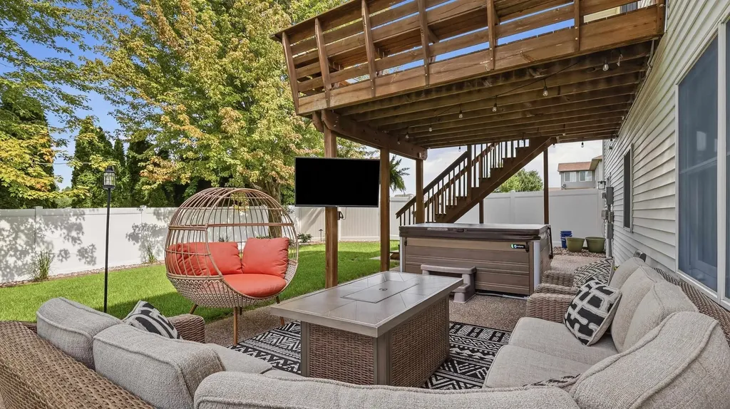 2357 Antler Ridge Dubuque IA 52002