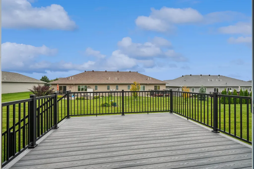 1018 7th Street SW Dyersville IA 52040