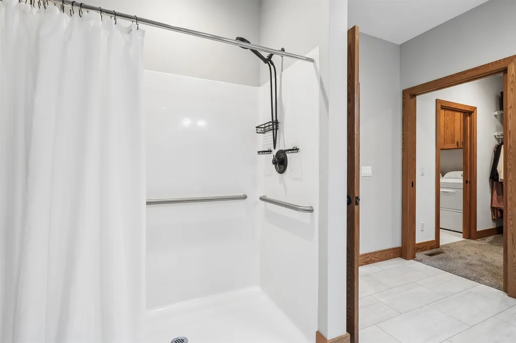 1018 7th Street SW Dyersville IA 52040