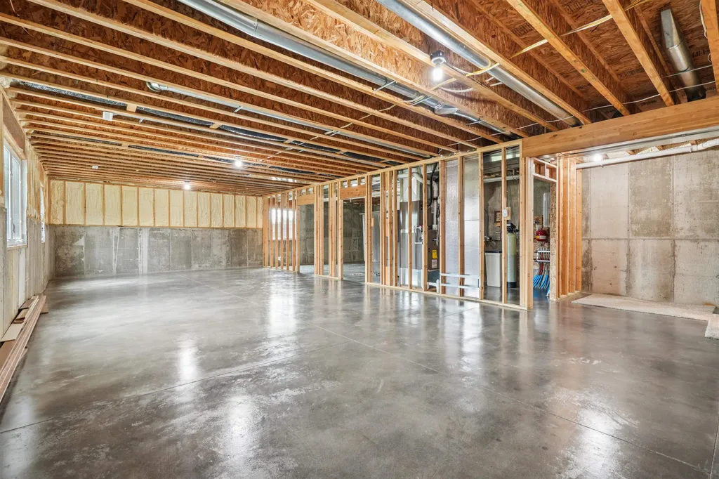 1018 7th Street SW Dyersville IA 52040