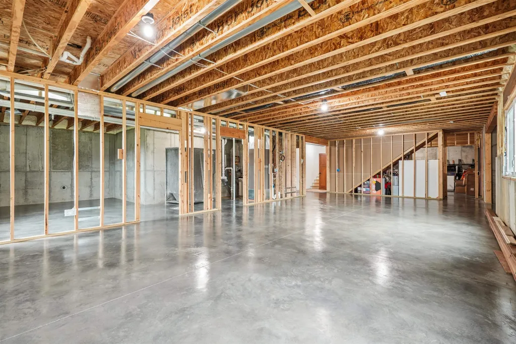 1018 7th Street SW Dyersville IA 52040