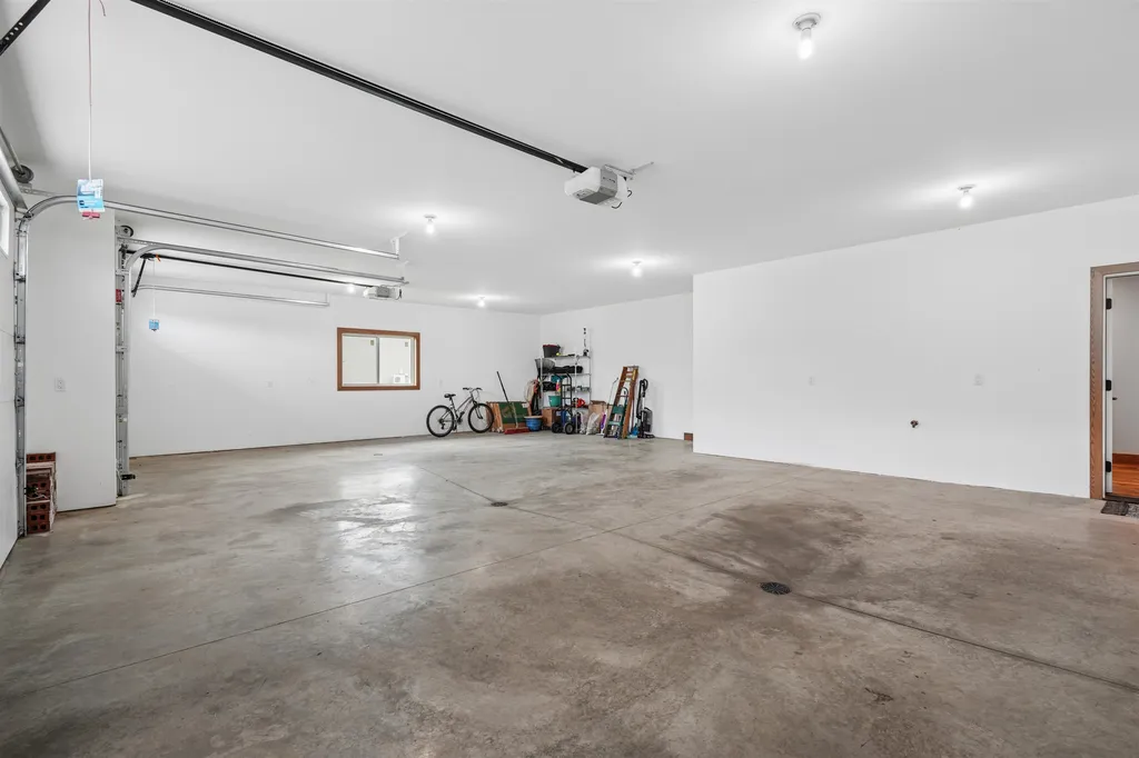 1018 7th Street SW Dyersville IA 52040