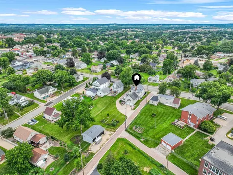 1840 Asbury Dubuque IA 52001