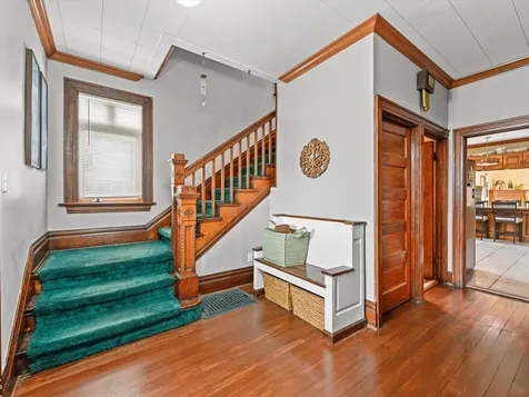 1840 Asbury Dubuque IA 52001