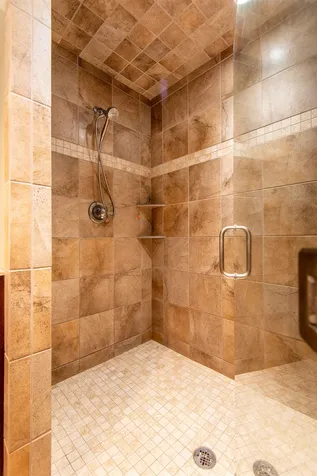 2289 Wedgewood Dubuque IA 52002