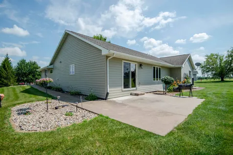 2289 Wedgewood Dubuque IA 52002