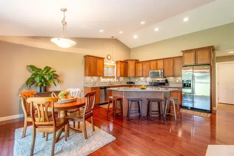 2289 Wedgewood Dubuque IA 52002