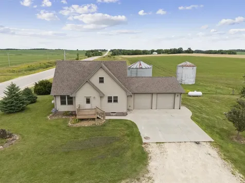 2388 260th Delhi IA 52223